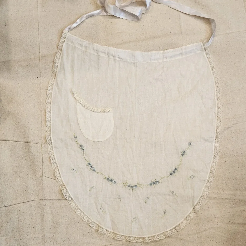 Vintage Half Apron White Cotton Blue Floral Embroidery Lace Trim Cottagecore